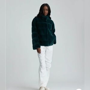 NVLT EVA HOLIDAY COAT SIZE L IN EMERALD GREEN COLOR